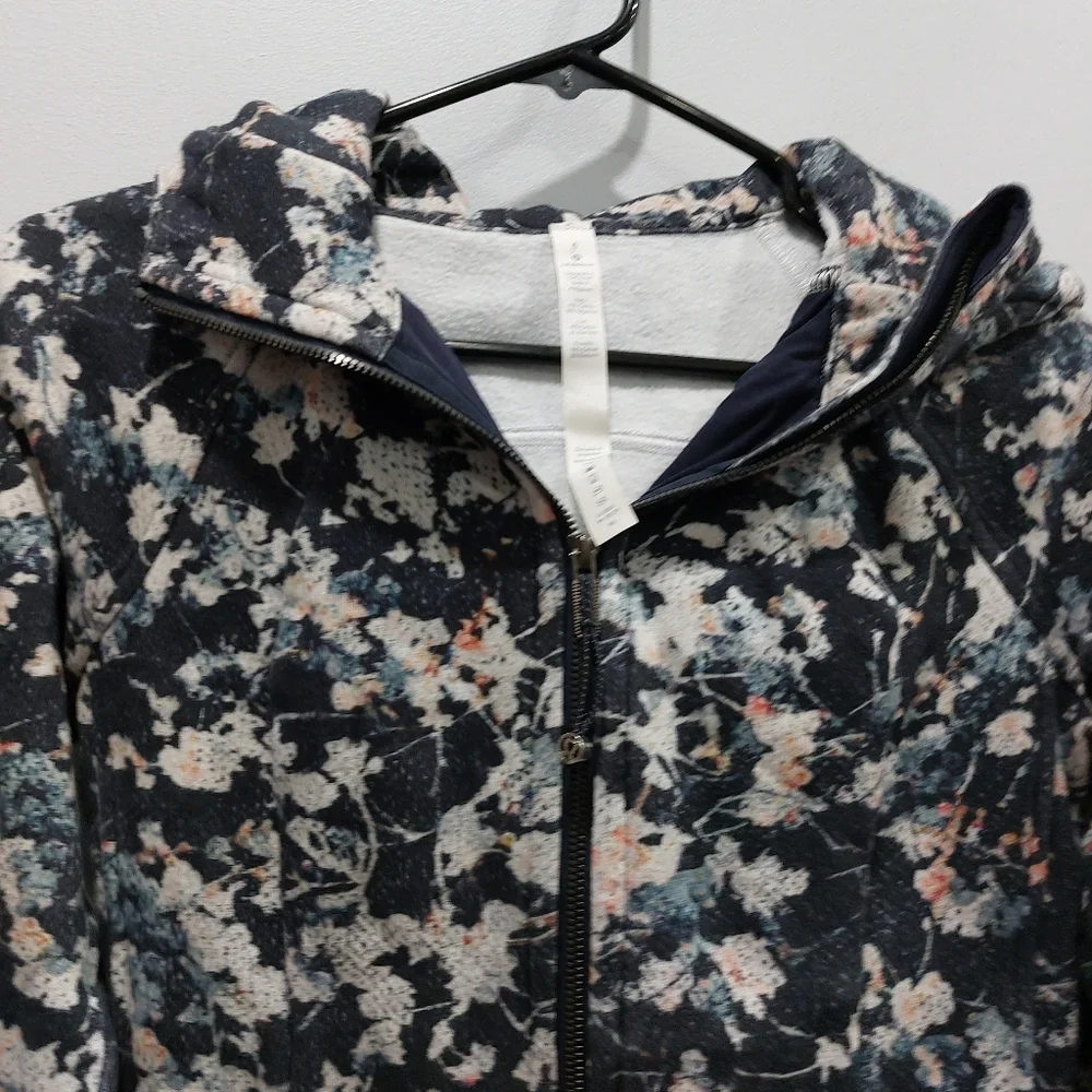 Lululemon Scuba Hoodie Light Cotton Fleece Spring Bloom Multi / Alpine White - Picture 3 of 9